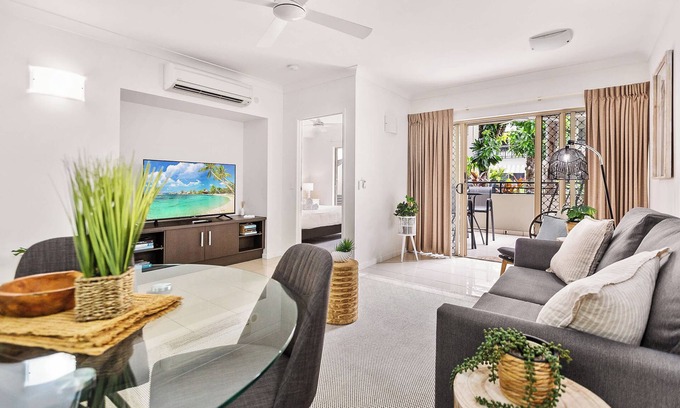 Westcourt Apartment | Lux Resort III - 9 Pools, Sofa bed, BBQ & Gym