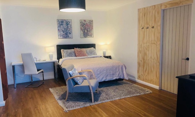 Dunedin City Centre Apartment | Lux Studio in Dunedin Central