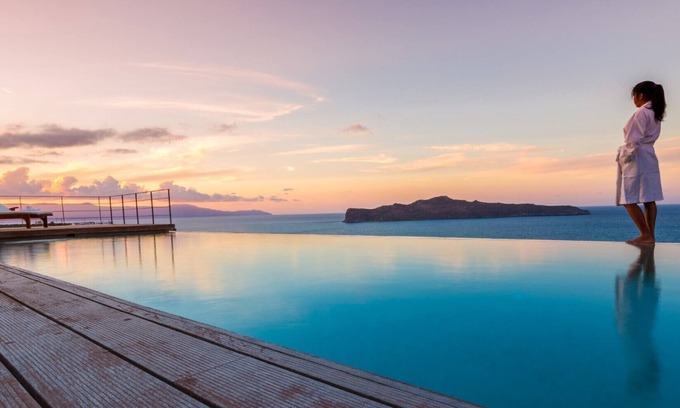 Kato Stalos Villa | Lux Villa ★Heated infinity pool ★ 500mt to Stalos beach★6 bdr & 7 bathrooms