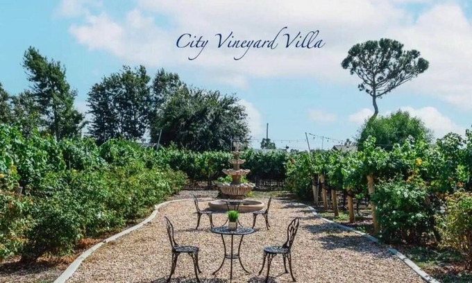 San Bernardino County House | Lux Vineyard Retreat in 20,000 sqft lot near ONT