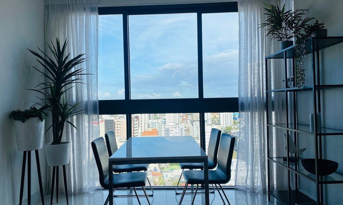 Yolanda Morales Condo | Lux2br*view*pool*Gym*yellowkey
