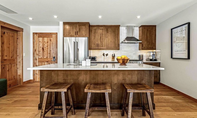 Canmore Condo | Luxe 2BR/2BA in the heart of Canmore. Family friendly with dedicated workspace!