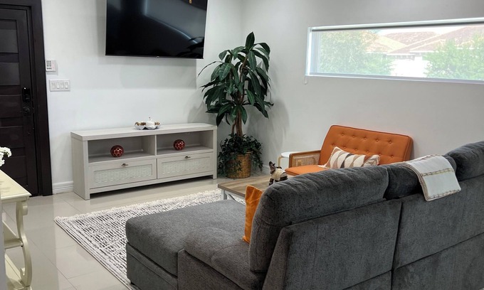 McAllen Condo | Luxe 3BR/2BA Condo. Near Airport & Mall