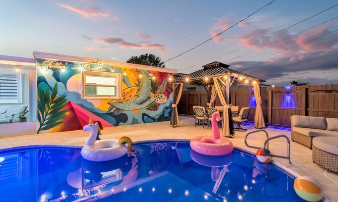West Hollywood House | Luxe 4 BR Heated Pool | Hardrock | Stadium | Beach
