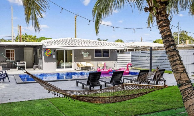 Flagami House | Luxe 4BR Miami Pool&near Airport