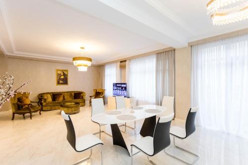 Tbilisi City Centre Apartment | Luxe Central Apartment
