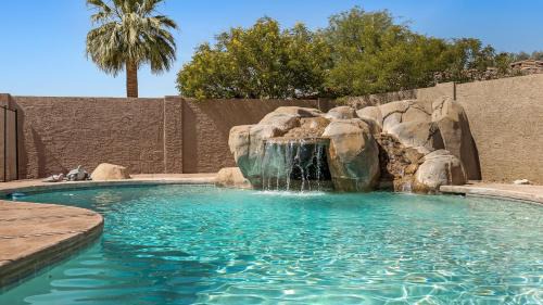 Casa Buena House | Luxe Central Scottsdale 4 bdrm w Backyard Oasis