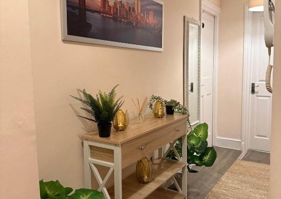 Ipswich Apartment | Luxe city stay