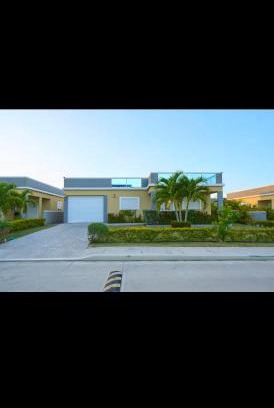 St. Ann's Bay House | Luxe Diamonds