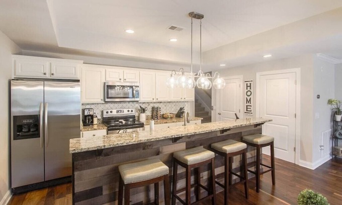 Old Town Bluffton House | Luxe Home in Old Town Bluffton Close to Everything