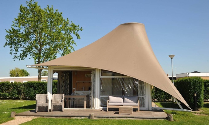 Nieuwvliet House | Luxe Inrichting, Met Badkamer en Terras, Alle Faciliteiten op Loopafstand