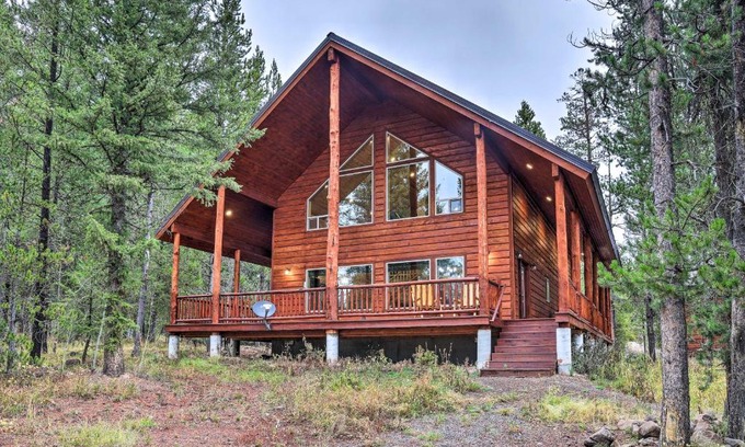 Island Park House | Luxe Island Park Cabin with National Forest Views!