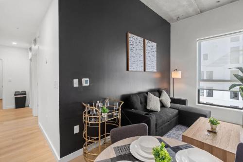 Charlotte Apartment | Luxe King 2BR Suite in South Charlotte