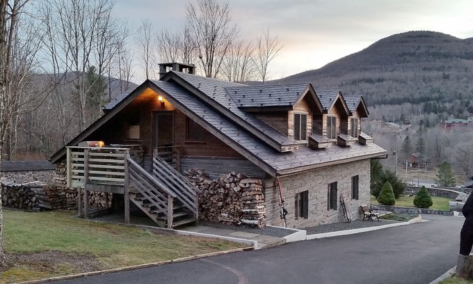 Hunter Apartment | Luxe Loft apartment with Hunter mtn. views on private estate.