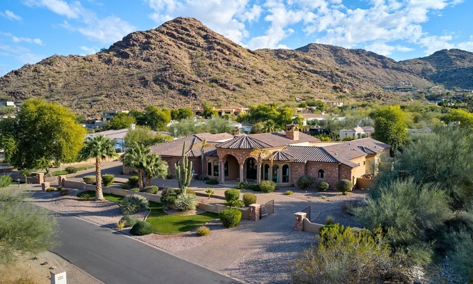 Paradise Valley House | LUXE-Mountain Estate-Heated Pool-Paradise Valley