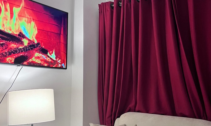 Nairobi West Apartment | Luxe Nairobi Escape, Walk to Swahili Eats & Mall & 15 minutes drive to Park.