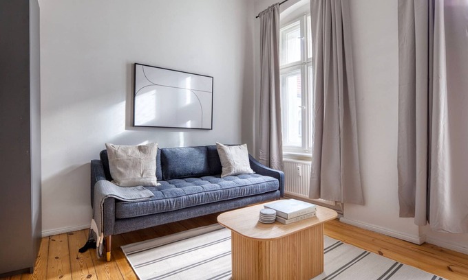 Neukoelln Apartment | Luxe Neuköln Studio, Fully Furnished & Equipped, by Blueground