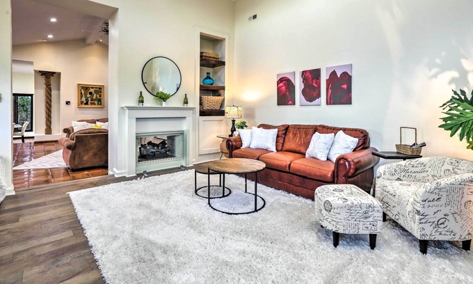 Nicholasville House | Luxe Nicholasville Home ~ 17 Mi to Lexington