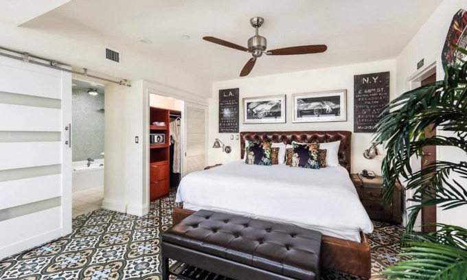 City Center Hotel | Luxe Rooftop Stay, National Hotel Triplex Penthouse Suite