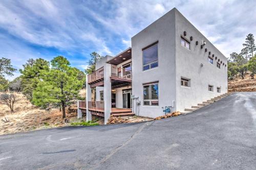Ruidoso House | Luxe Ruidoso Home with Hot Tub and Mountain Views