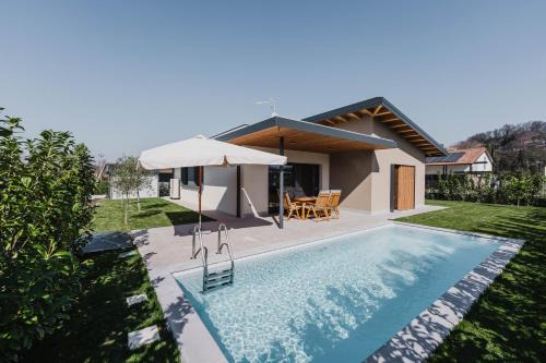 Montioni Villa | Luxe Villa Maxime