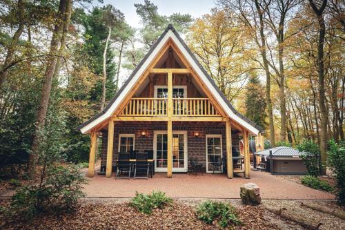 Soest Old Town Ski Chalet | Luxe villa met wellness en domotica