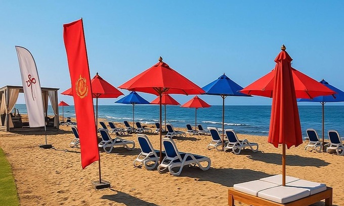 Al-Manasrah Ski Chalet | Luxurious Chalet in Porto Said with Beachfront View