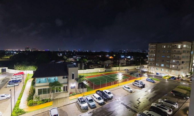 Eden Gardens Apartment | Luxurious 2 bed 2 bath in Kingston city center