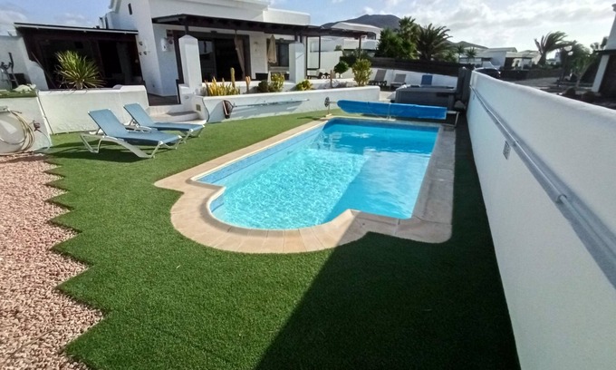 Montana Roja Villa | Luxurious 2 Bed Villa