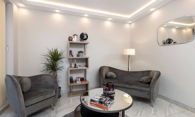 Golders Green Apartment | Luxurious 2 King-size bed flat + Patio