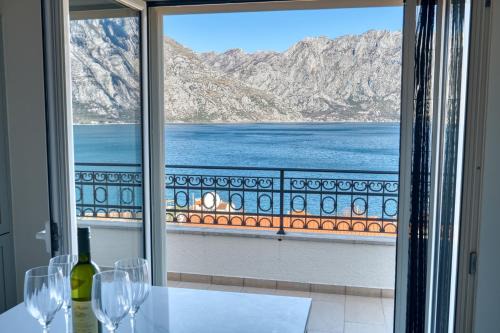 Prcanj Apartment | Luxurious 3-Bedroom Apartment by MN Property