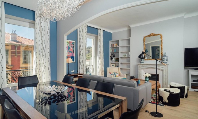 Quartier du Port Apartment | Luxurious A/C 4 room apartment on the Old Port of Nice, renovated in 2017, air conditioning
