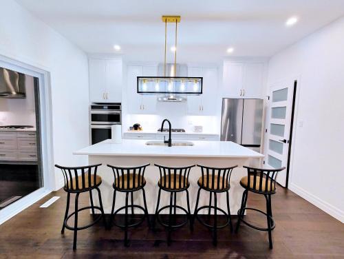 Ilderton House | Luxurious and Spacious Home