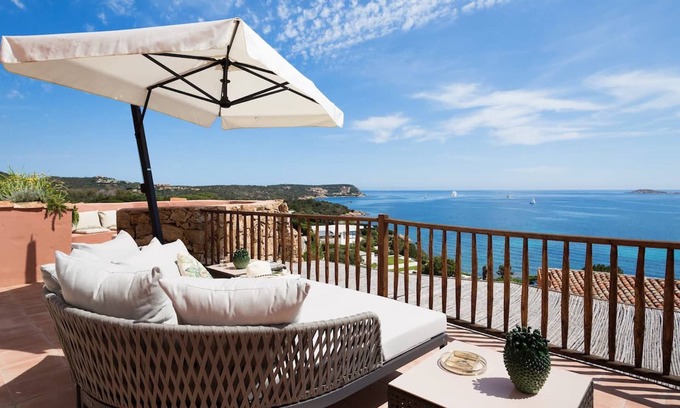 Porto Cervo House | Luxurious apartment "Piccolo Pevero retreat" with sea view, balcony and terrace