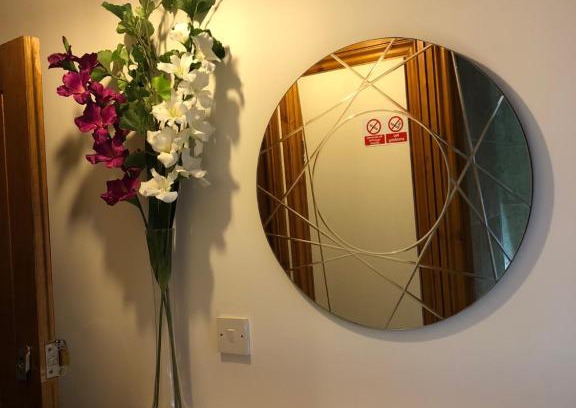 Wood Green Apartment | Luxurious Apartment "N22"