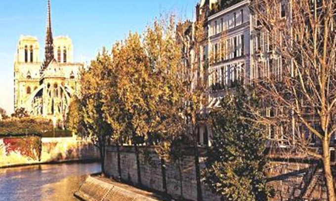 Sorbonne Apartment | LUXURIOUS APT,WRAP AROUND BALCONY, STUNNING VIEWS/2MN TO SEINE RIVER/NOTRE DAME