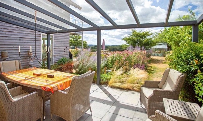 Shoscombe House | Luxurious Bath Country House with Panoramic Views