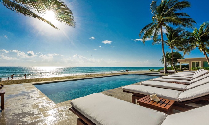 Playacar Fase I Villa | Luxurious Beachfront Living in Paradise!