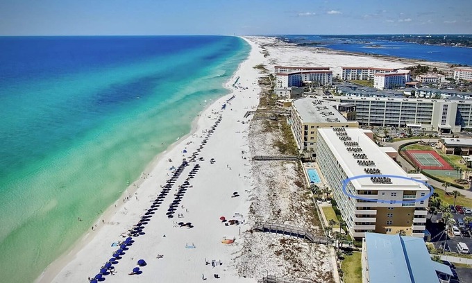 Fort Walton Beach Condo | .💦🐬 LUXURIOUS BEACH "PENNHOUSE" PANORAMA🌴🌅🌴Why Settle For Less? 💦🐬