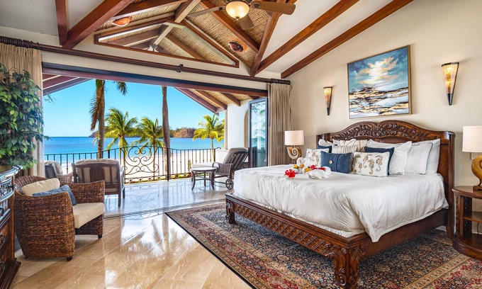 Playa Flamingo Villa | Luxurious Beachfront Villa