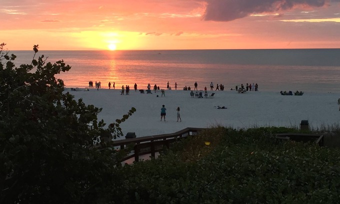 Marco Island Condo | Luxurious beachfront Penthouse retreat Panoramic Views!