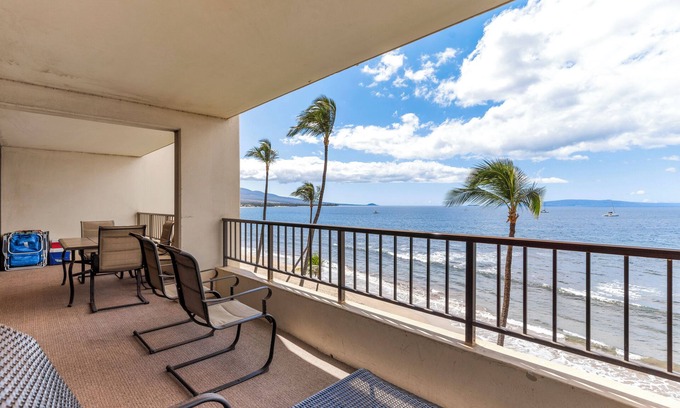 Kihei Condo | Luxurious Beachfront Corner Condo -Captivating Ocean Views - Sugar Beach #535