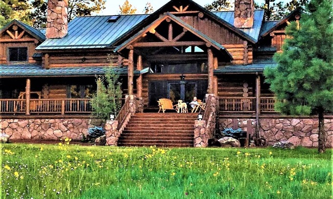 Greer Cabin | Luxurious Cabin within exclusive Hidden Meadow Ranch