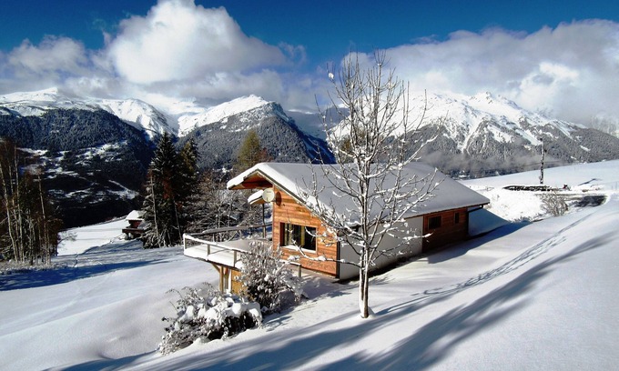 Aime Ski Chalet | Luxurious chalet 12/16pp 250M2 La Plagne renovated in 2013. Ski in - ski out