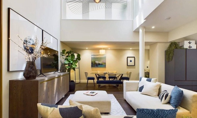 The City of London Apartment | Luxurious Duplex Apartment in Holborn