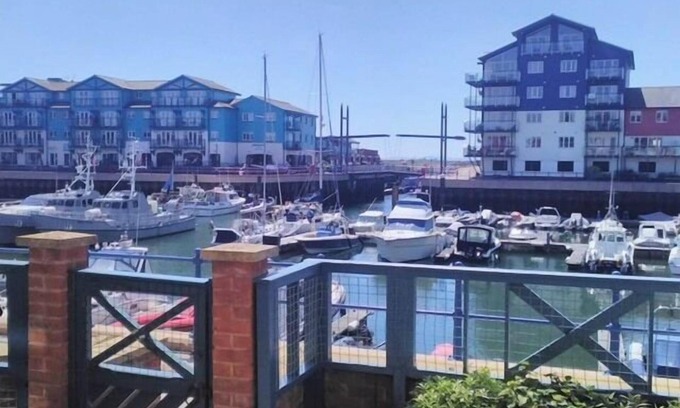 Exmouth Apartment | Luxurious Exmouth marina apartment, a few minutes from miles of sandy beach