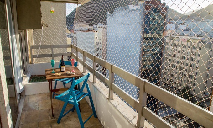 Copacabana Apartment | Luxurious Flat with swimming pool, sauna and garage in the heart of Copacabana