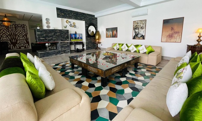 Ait Hamid Villa | Luxurious home away from home in Marrakech!