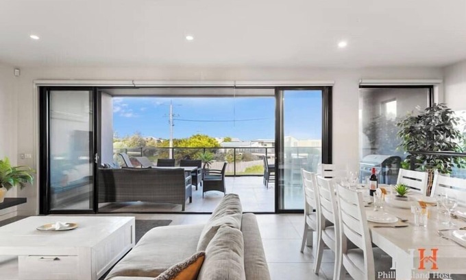 Sunderland Bay House | Luxurious Home Close to The Beach