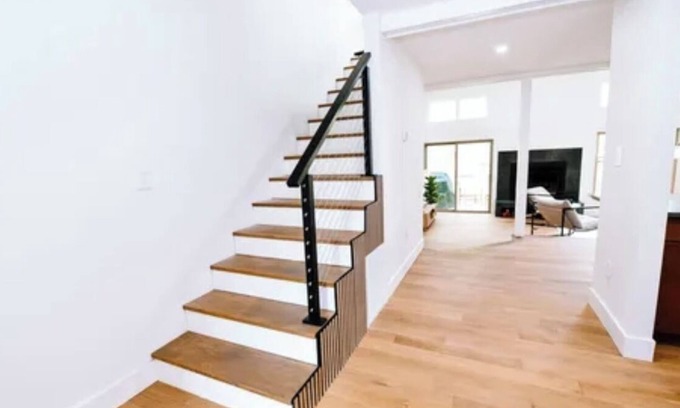 East Stroudsburg House | Luxurious Home with Mountain Views, Skiing, Hiking, Water Sports, Going Out